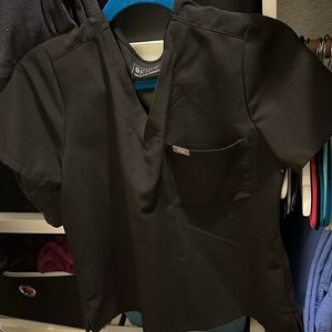 Figs set black MP Catarina top, MP Livingston pants